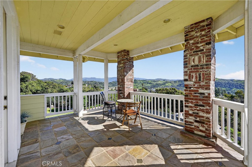 2292 Dos Lomas Fallbrook, CA 92028 - Photo 27 of 53 Balcony