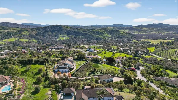 $1,749,000 | 2292 Dos Lomas, Fallbrook, CA 92028