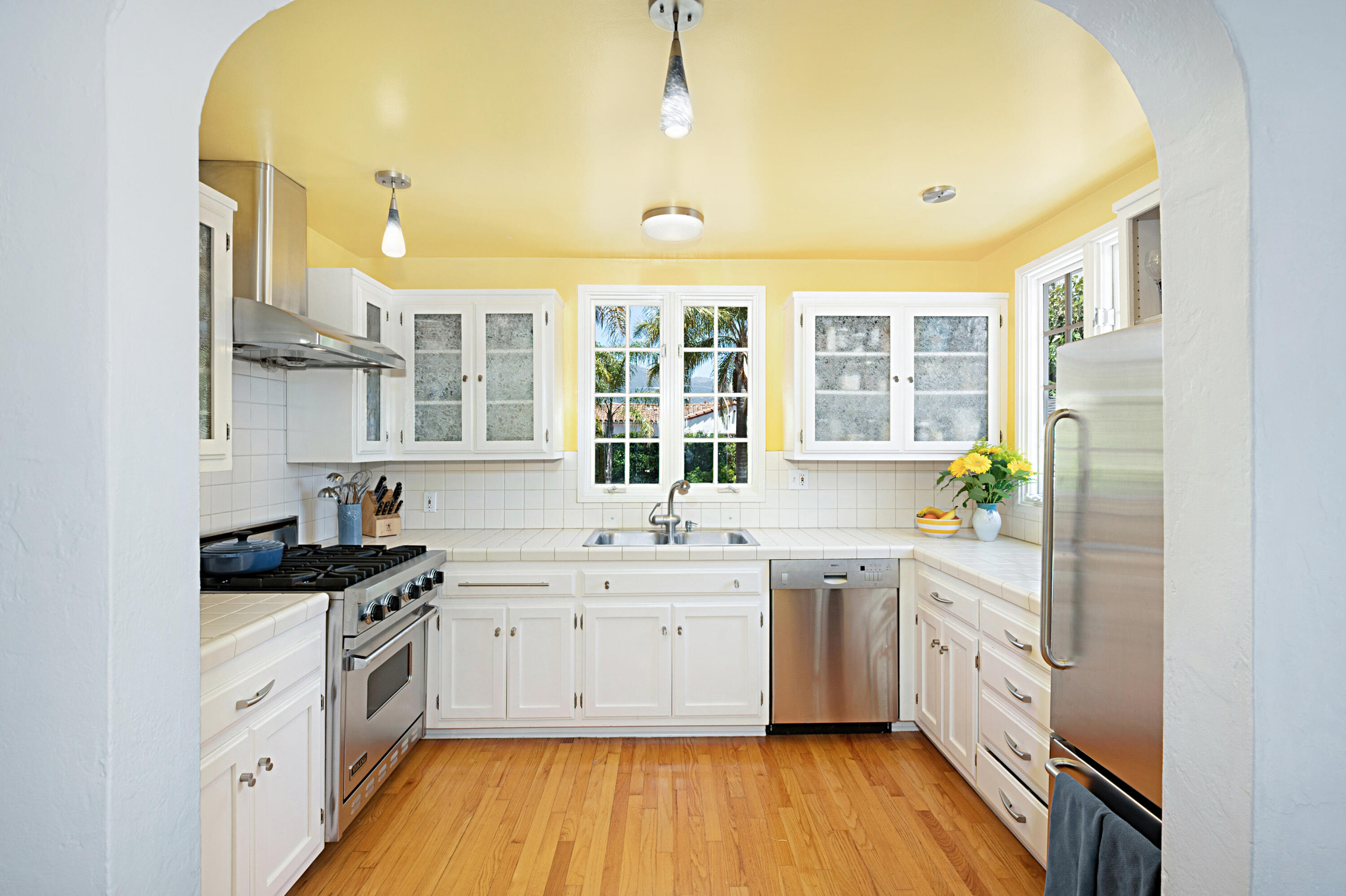 2932 Serena Road Santa Barbara, CA 93105 - Photo 7 of 26 Kitchen