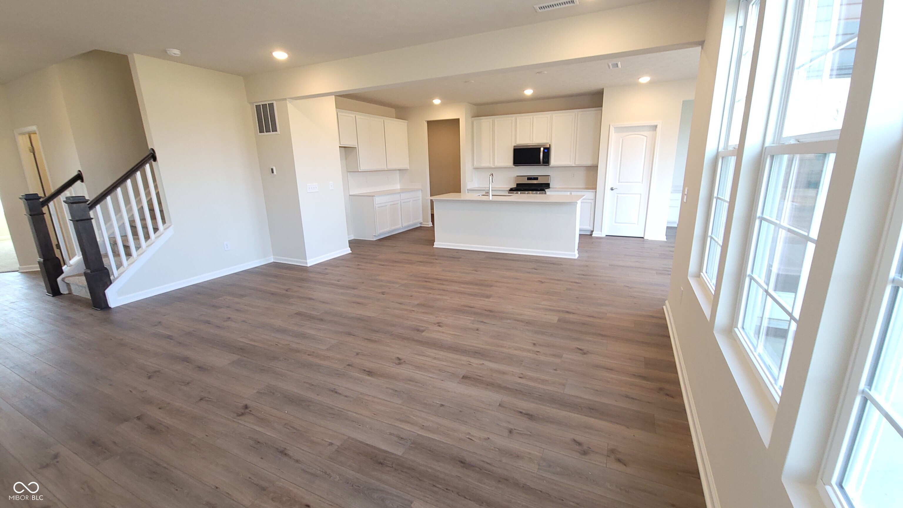 6895 Seabiscuit Road Whitestown, IN 46075 - Photo 2 of 8