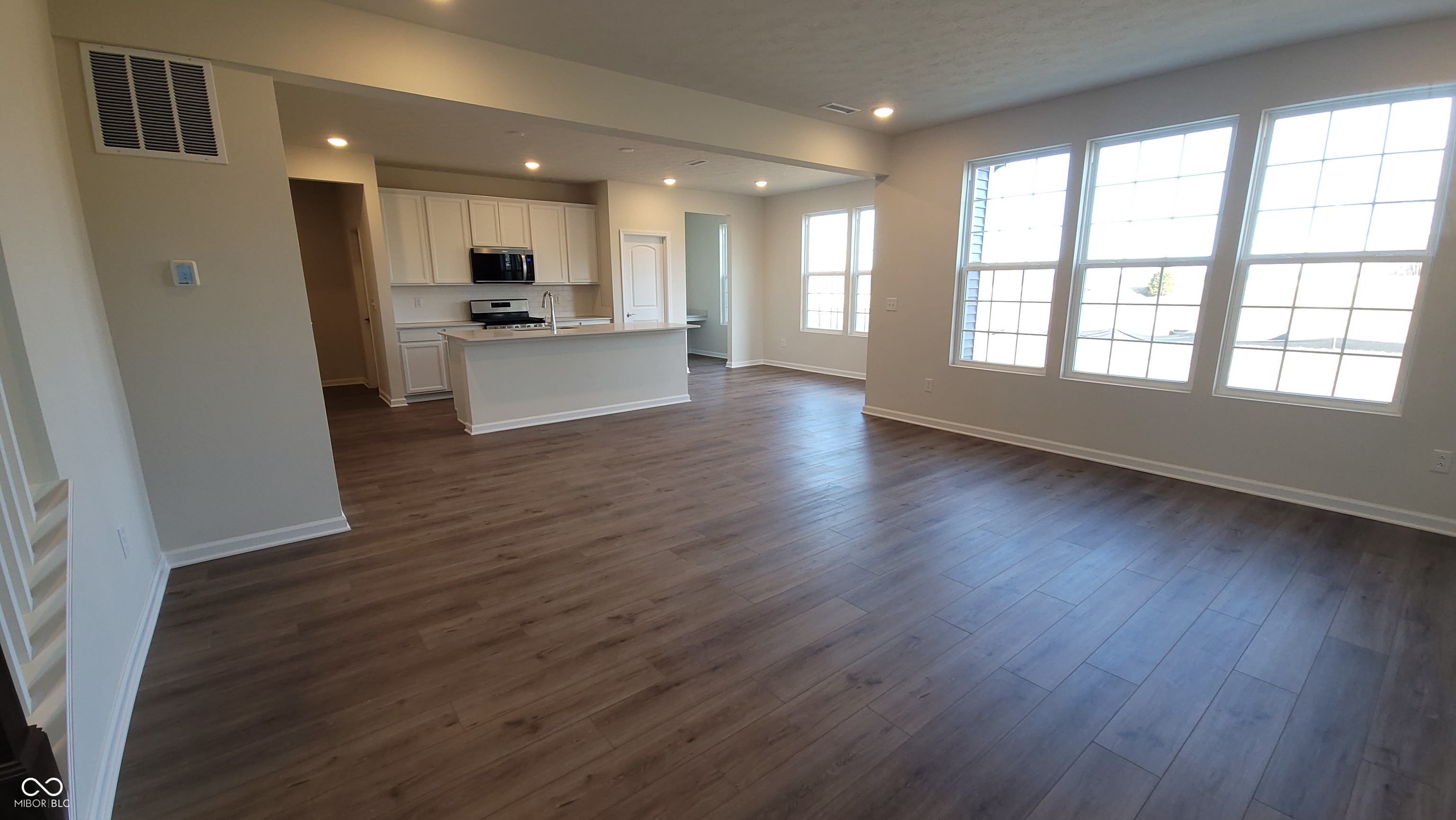 6895 Seabiscuit Road Whitestown, IN 46075 - Photo 3 of 8