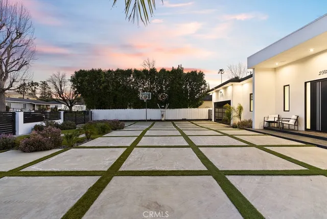 $11,000 | 23143 Leonora Drive, Woodland Hills, CA 91367