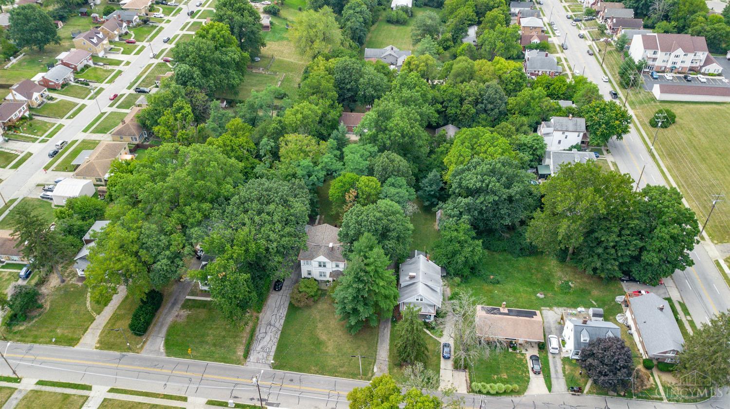 4489 Foley Road Cincinnati, OH 45238 - Photo 3 of 26