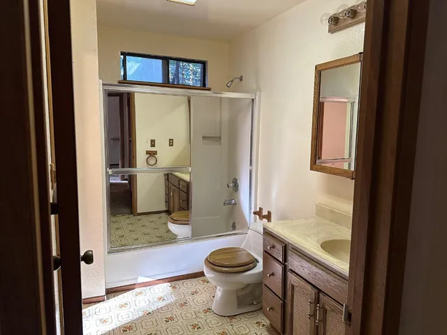 $499,000 | 11 Wurr Road, Loma Mar, CA 94021