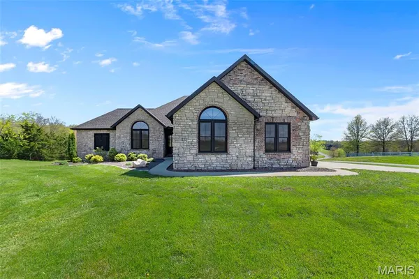 $698,000 | 145 Saddlebrooke Ridge, Jackson, MO 63755