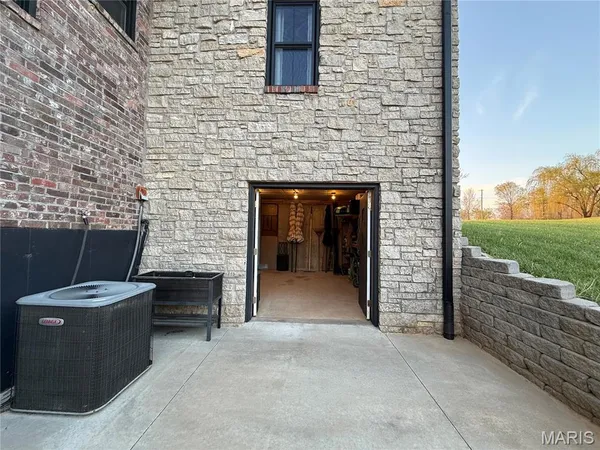 $698,000 | 145 Saddlebrooke Ridge, Jackson, MO 63755