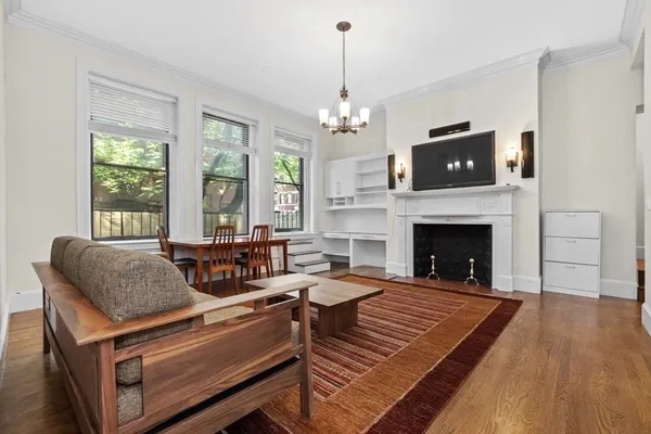 $1,600,000 | 280 Commonwealth Avenue, Unit 108, Boston, MA 02116