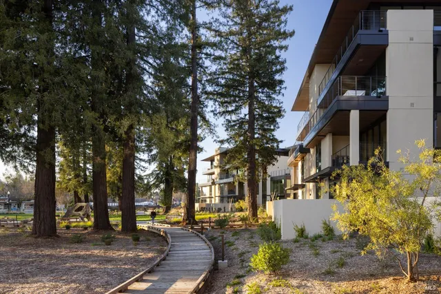 $4,495,000 | 171 Sawmill Circle, Unit 102, Healdsburg, CA 95448
