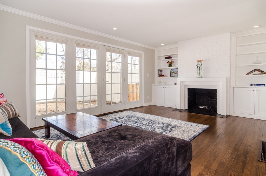 11 Oak Street, Unit 43 Wellesley, MA 02482 - Photo 2 of 12