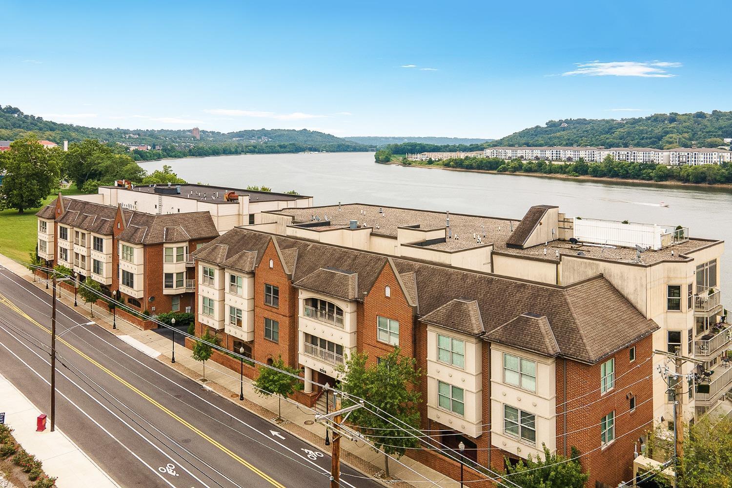 2233 Riverside Drive, Unit 2D Cincinnati, OH 45202 - Photo 1 of 16 Gallery Image 1
