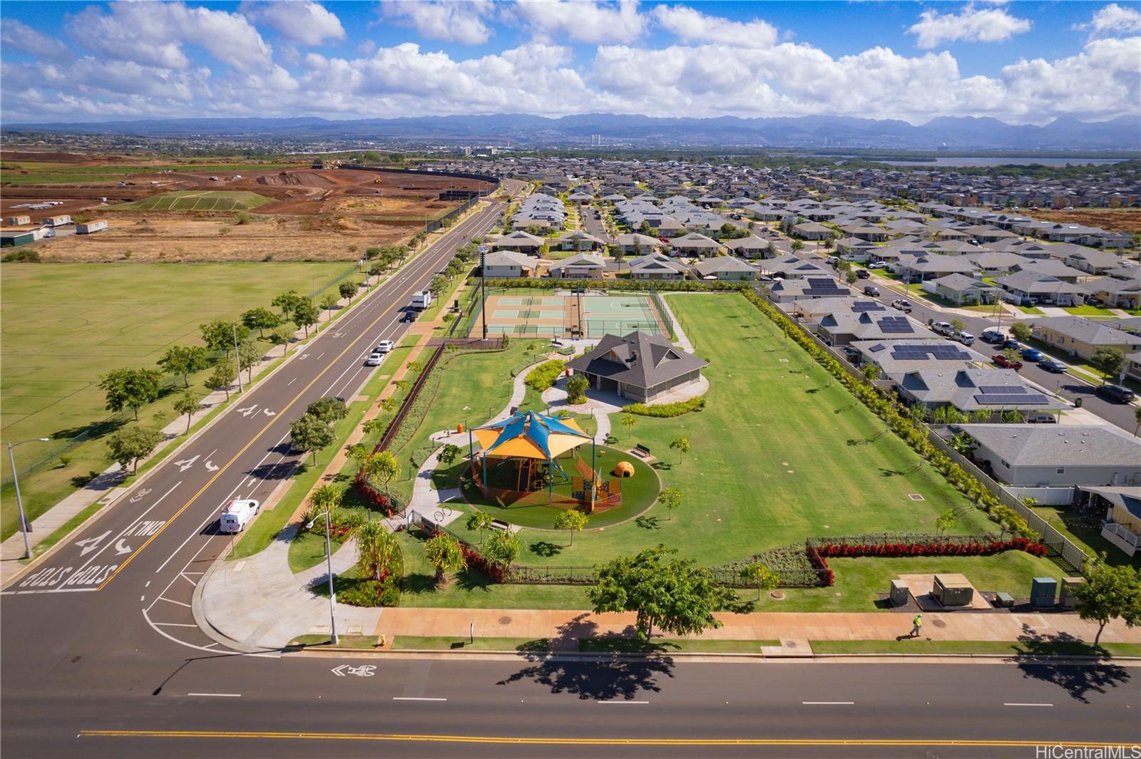91-4099 Hikuono Street, Unit 1412 Kapolei, HI 96707 - Photo 9 of 19 Pa'ani Park with pickle ball, volleyball, and half court basketball.