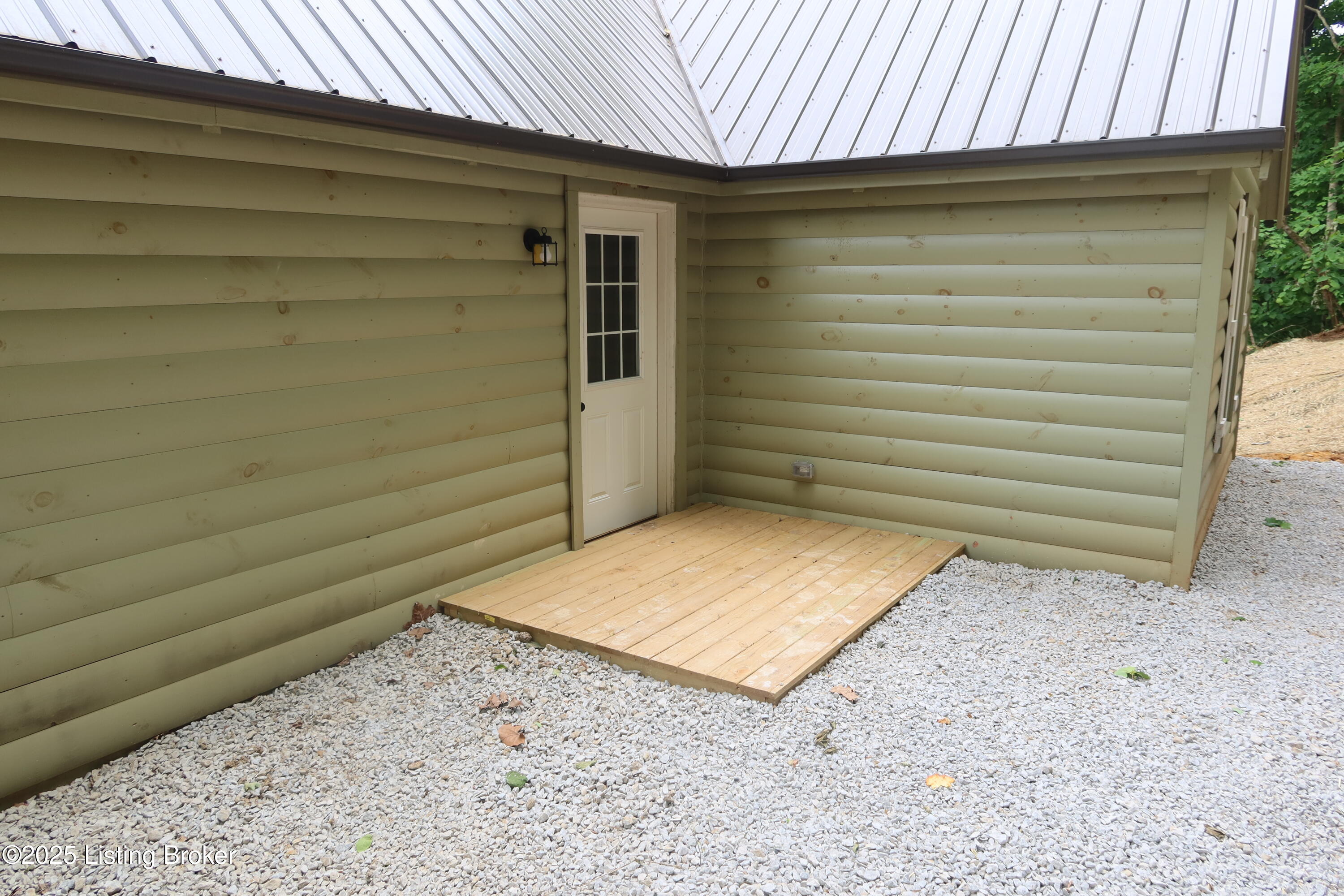 255 Little Cabin Lane Falls Of Rough, KY 40119 - Photo 5 of 52 2025-05-26 02.35.37
