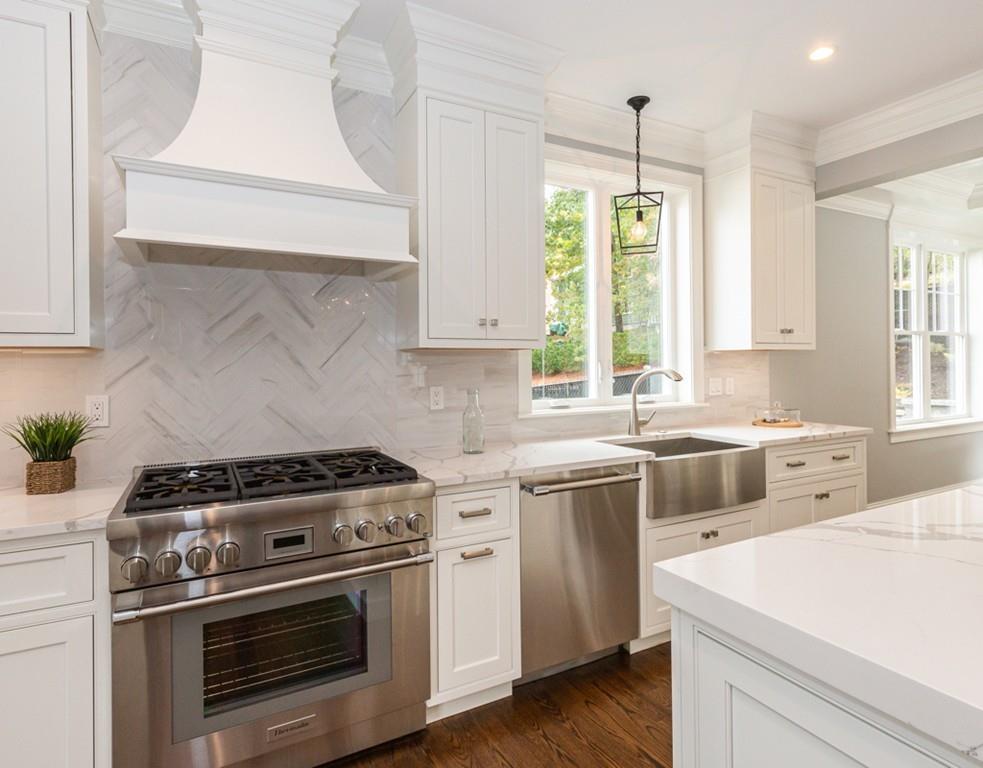 30 Ewell Avenue Lexington, MA 02421 - Photo 11 of 37