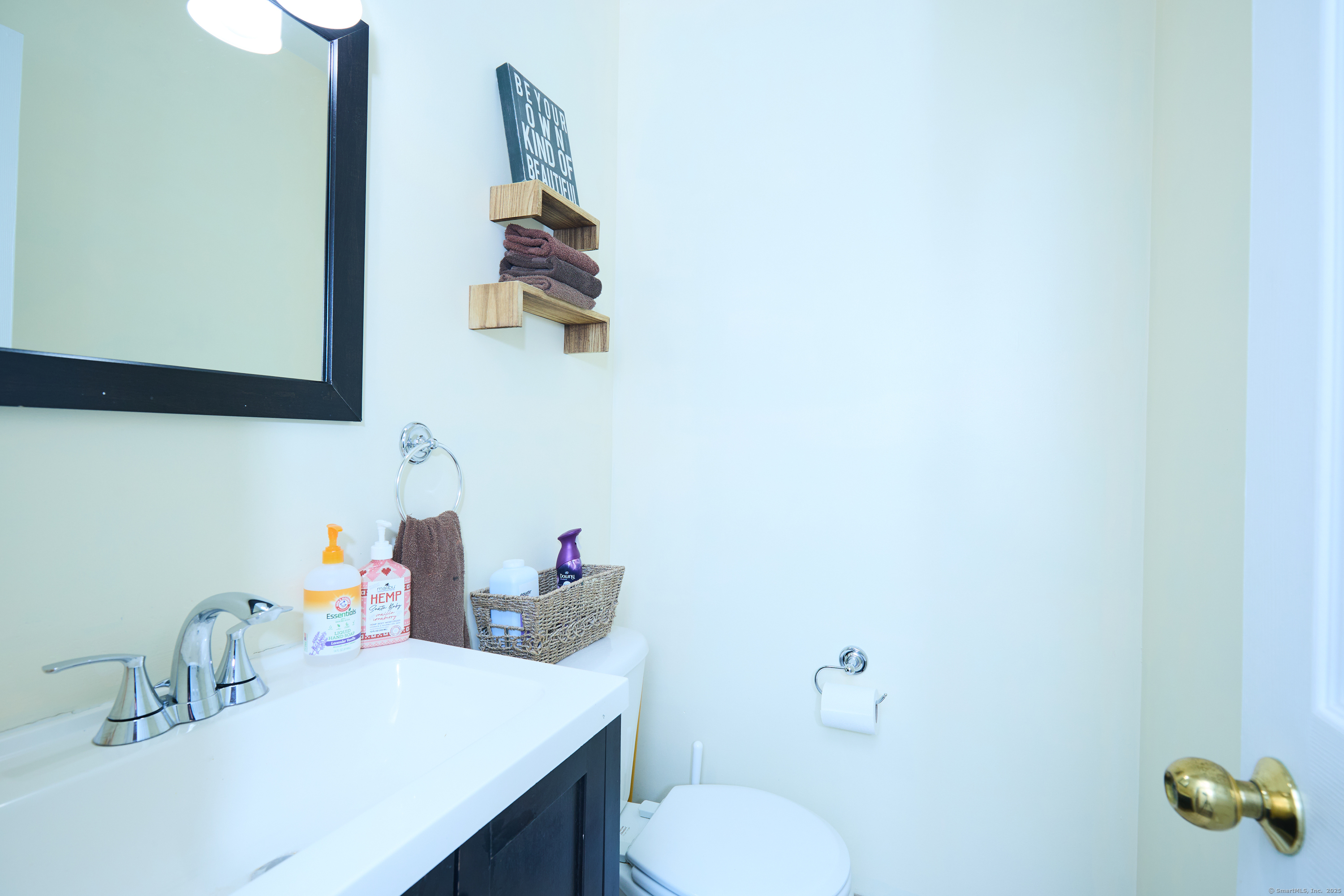 146 Coach Circle, Unit 5 Naugatuck, CT 06770 - Photo 24 of 35