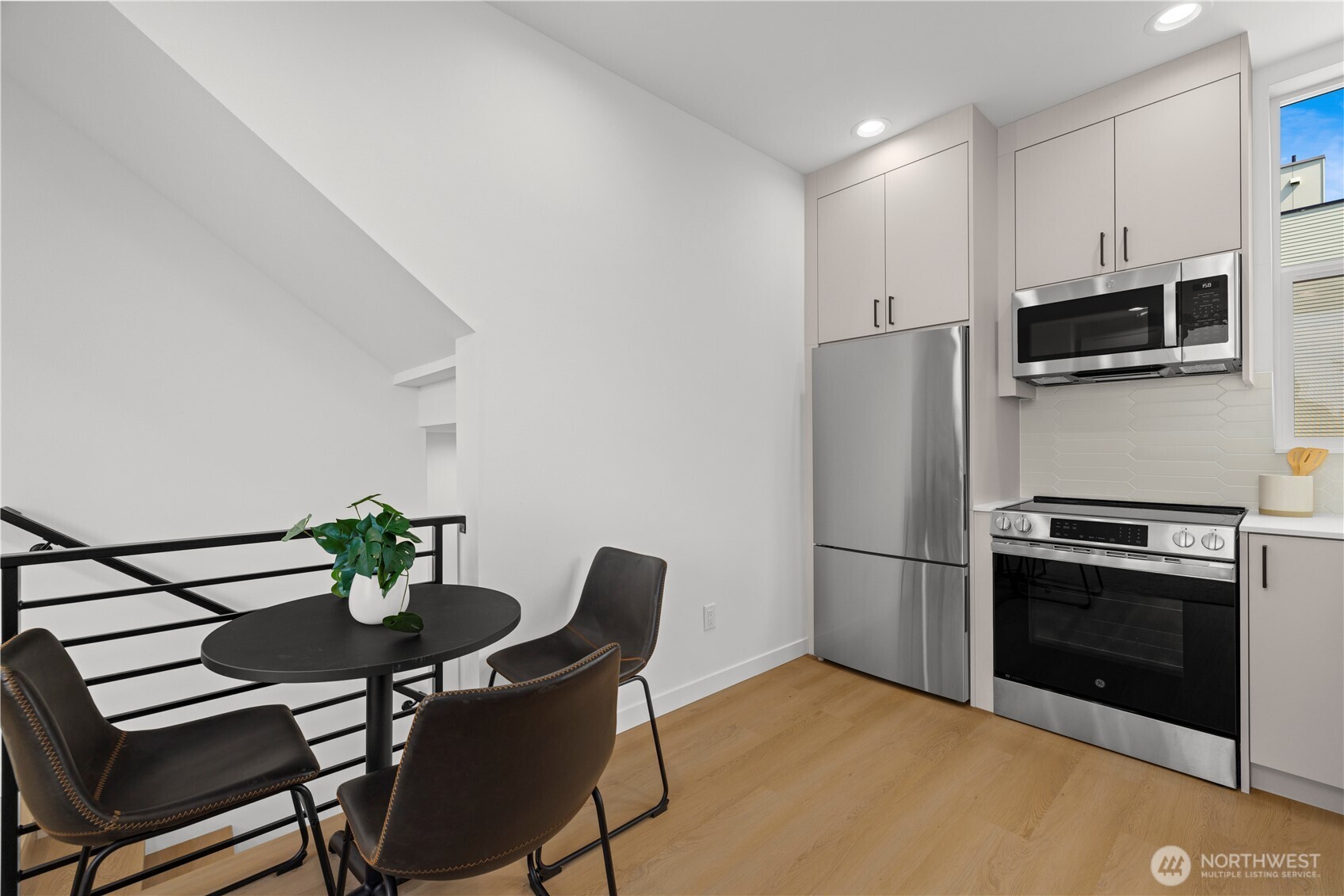 3850 Carr Place North Seattle, WA 98103 - Photo 14 of 40