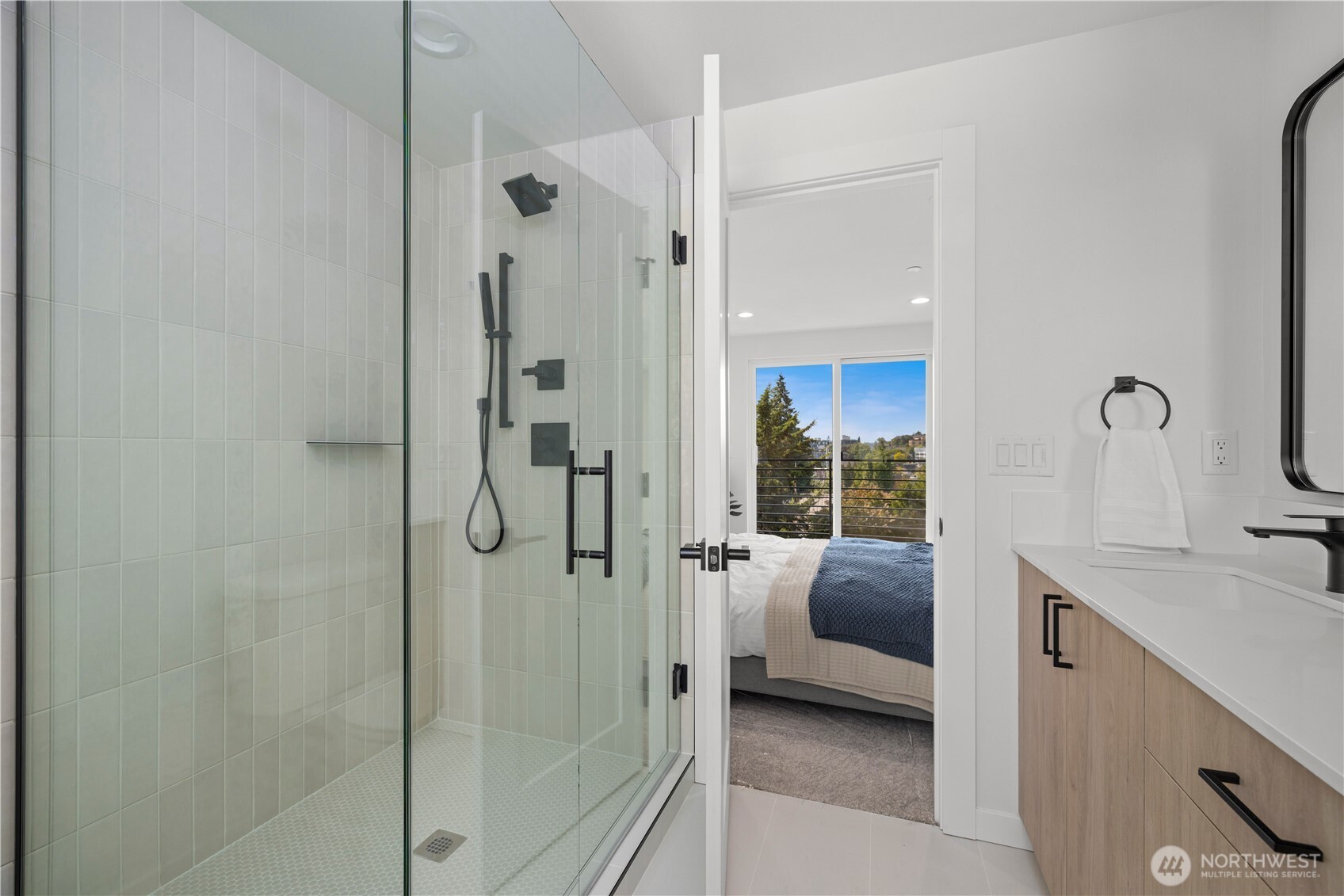 3850 Carr Place North Seattle, WA 98103 - Photo 19 of 33