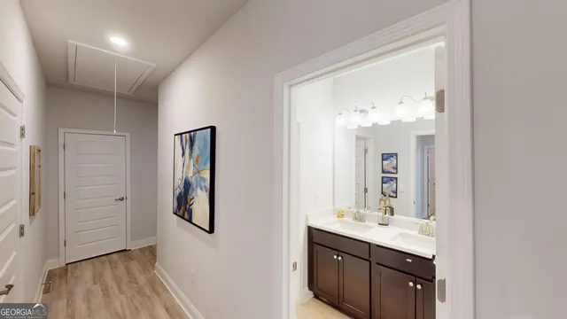 walk in closet with window