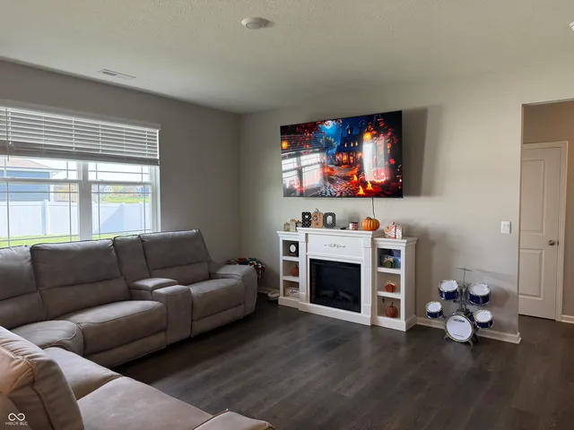 $322,000 | 2360 Larkspur Lane, Shelbyville, IN 46176