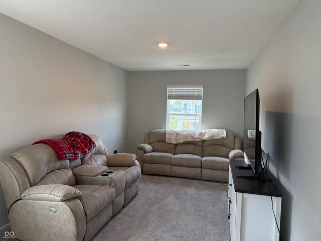 $322,000 | 2360 Larkspur Lane, Shelbyville, IN 46176