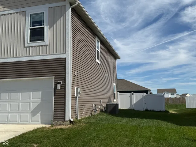 $322,000 | 2360 Larkspur Lane, Shelbyville, IN 46176