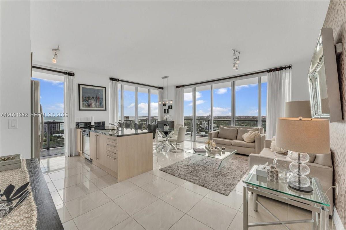 79 Southwest 12th Street, Unit 3401S Miami, FL 33130 - Photo 7 of 25