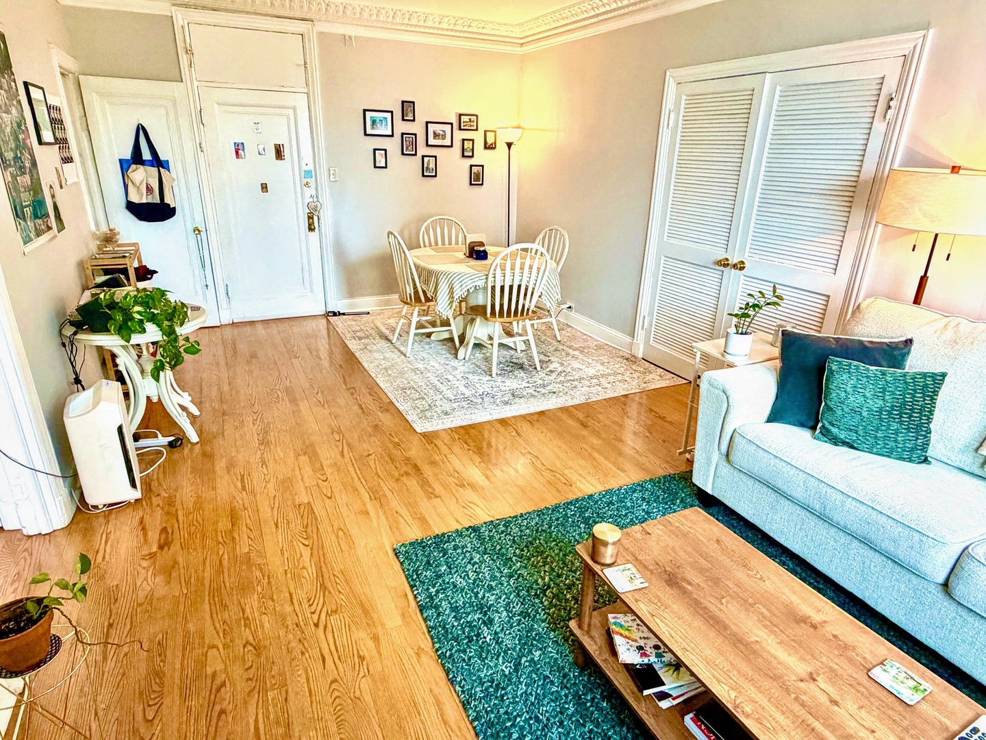 6101 North Sheridan Road, Unit 11E Chicago, IL 60660 - Photo 2 of 11