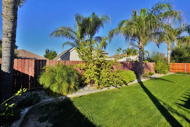 $500,000 | 1894 West Tudor Lane, Hanford, CA 93230