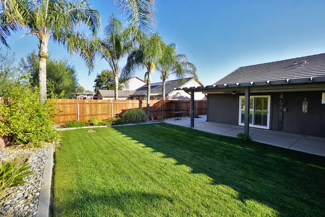 $500,000 | 1894 West Tudor Lane, Hanford, CA 93230