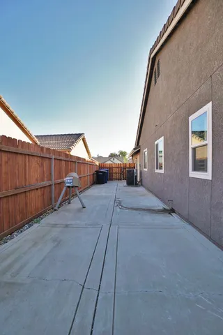 $500,000 | 1894 West Tudor Lane, Hanford, CA 93230