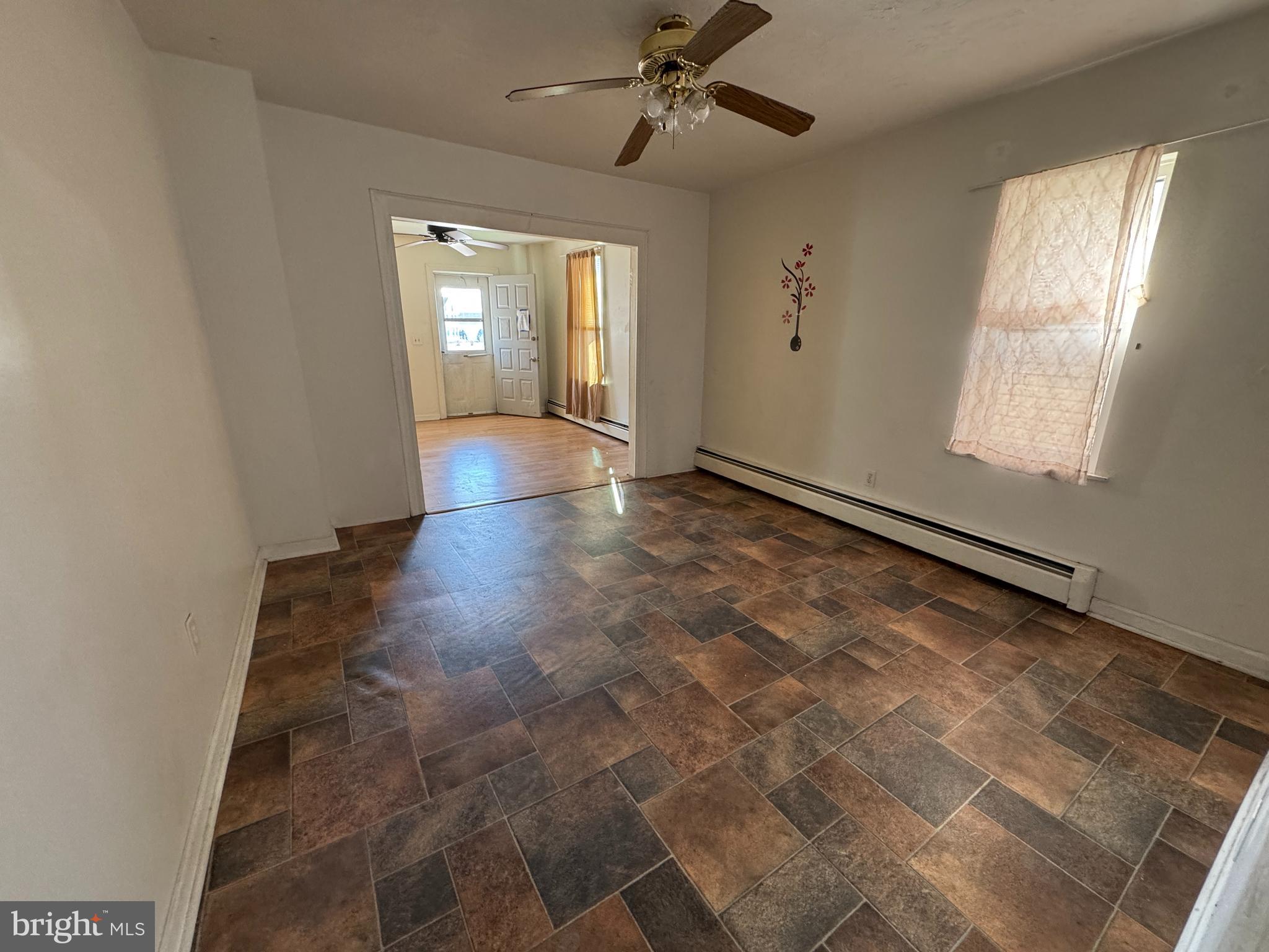 427 Pine Street Hanover, PA 17331 - Photo 8 of 19 Home in Great Condition