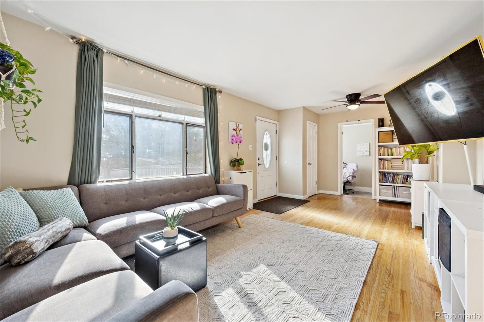 1817 South Perry Way Denver, CO 80219 - Photo 4 of 35