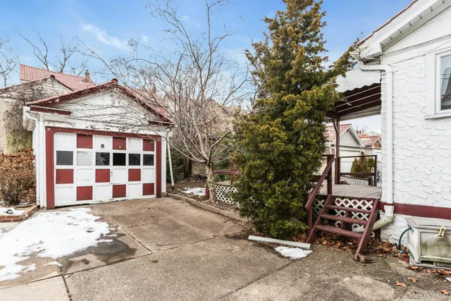 $899,000 | 88-30 79th Avenue | Glendale