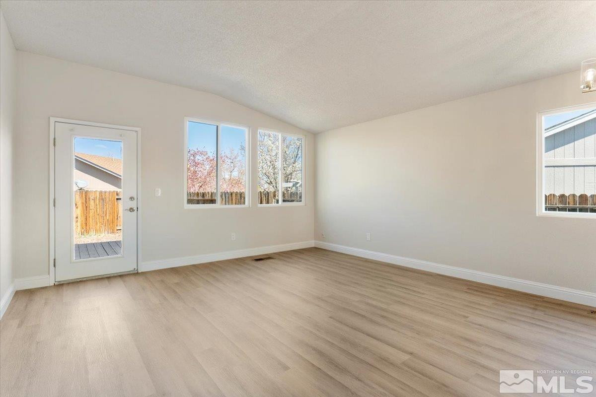 7807 Anchor Point Drive Reno, NV 89506 - Photo 4 of 26 Photo 4