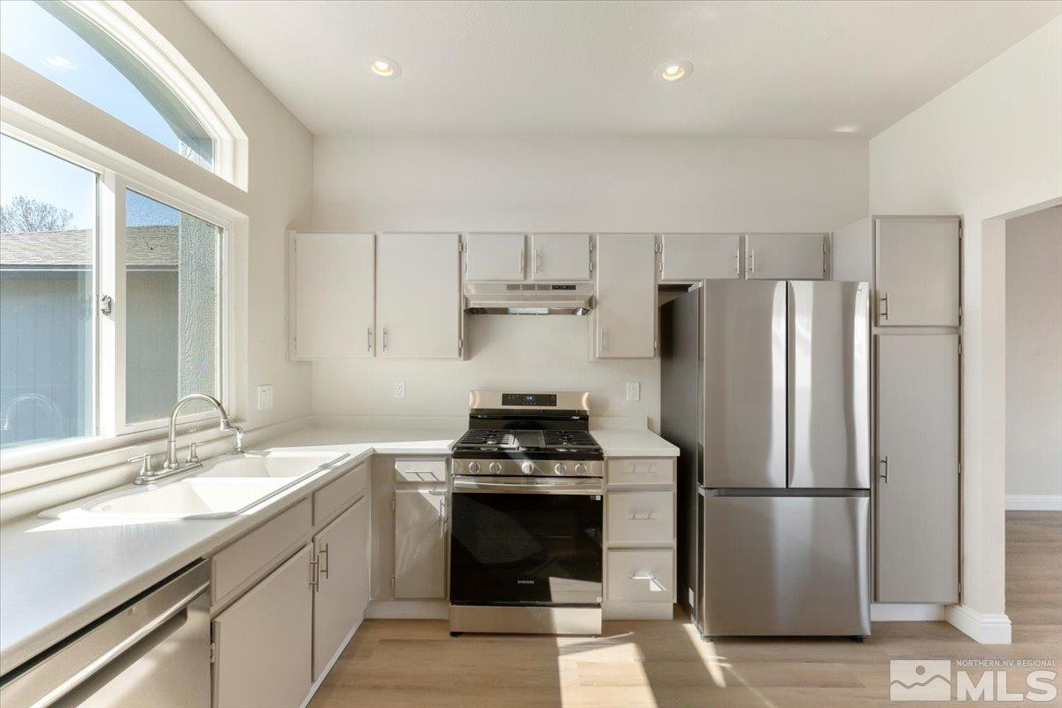 7807 Anchor Point Drive Reno, NV 89506 - Photo 10 of 26 Photo 10