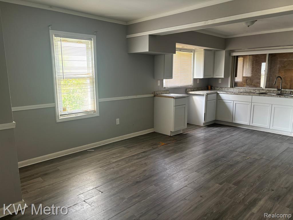 8619 Burt Road Detroit, MI 48228 - Photo 5 of 12