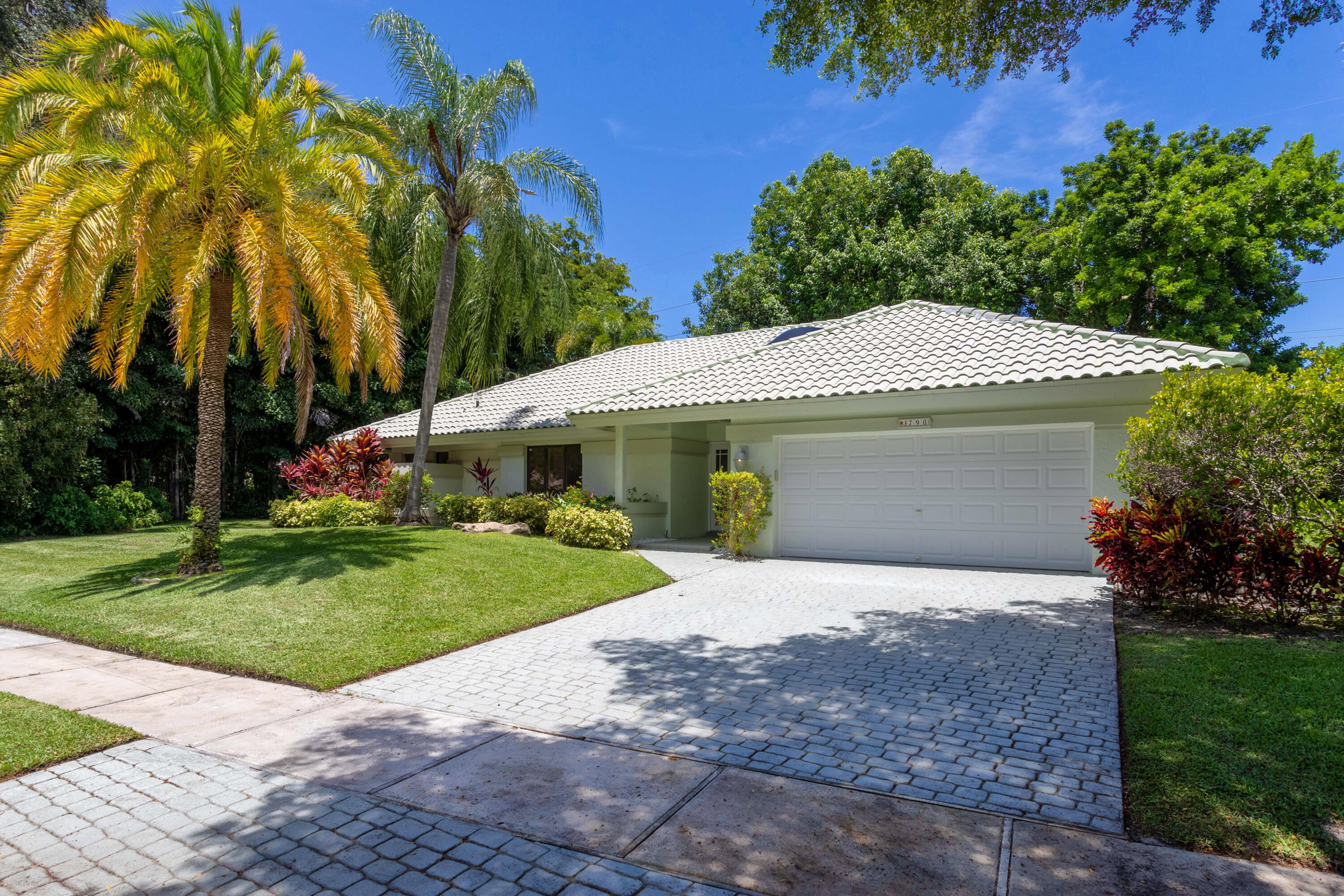 3790 St James Way Boca Raton, FL 33434 - Photo 2 of 47 IMG_4332-HDR