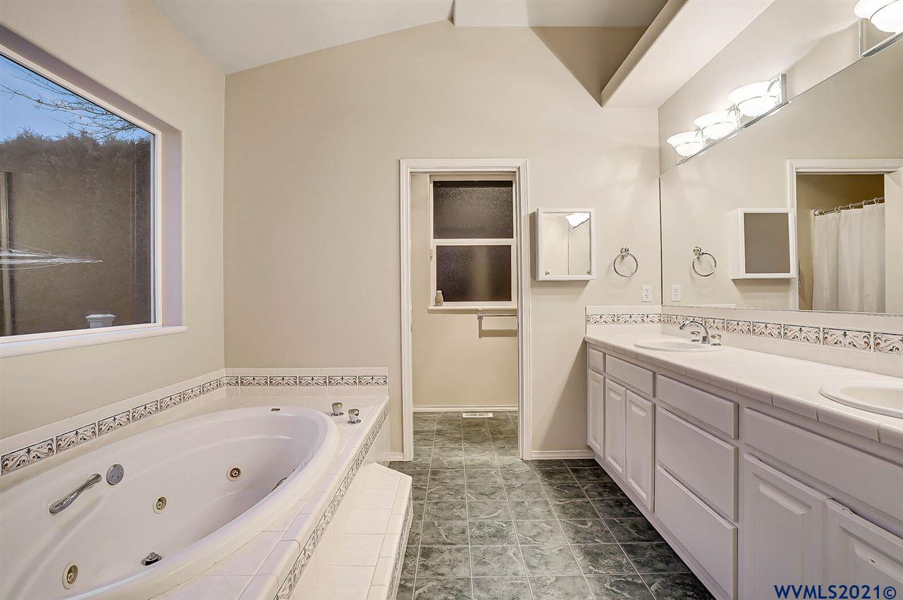 715 Southwest 8th Street Sublimity, OR 97385 - Photo 23 of 42 Gallery Image 23
