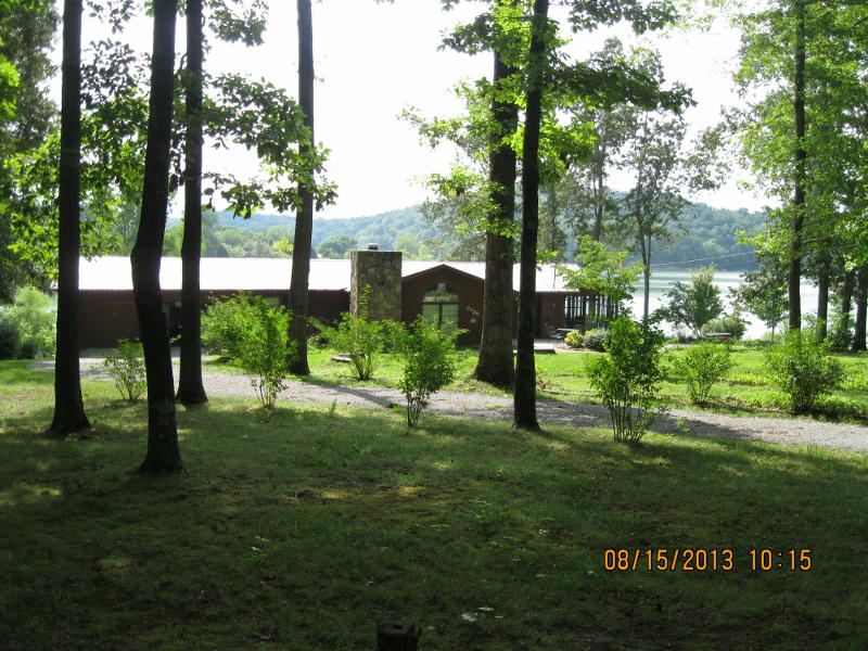 2130 Key Way Sevierville, TN 37876 - Photo 1 of 21 LAKE HOUSE PROPERTY 023 (800x600)