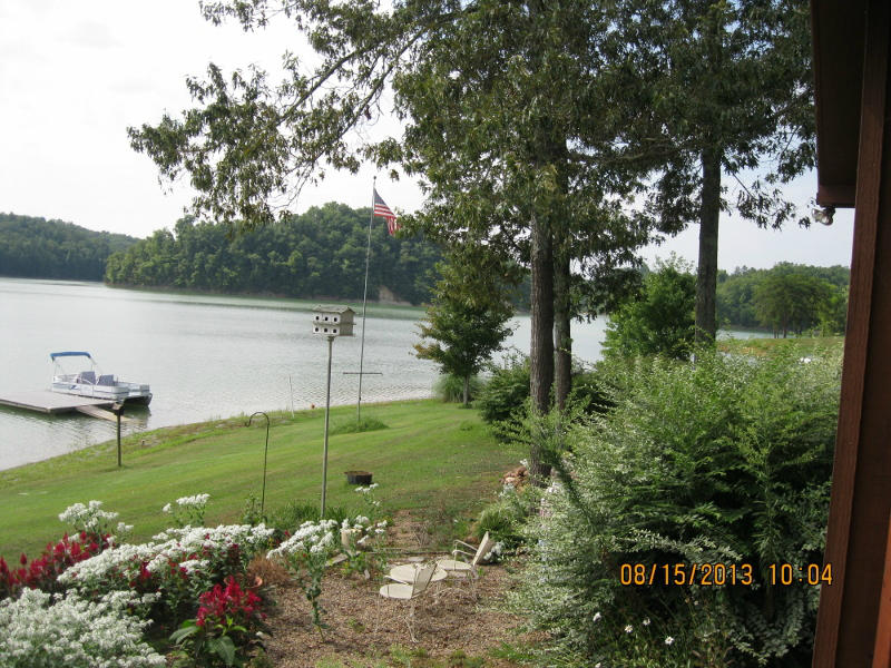 2130 Key Way Sevierville, TN 37876 - Photo 4 of 21 LAKE HOUSE PROPERTY 003 (800x600)
