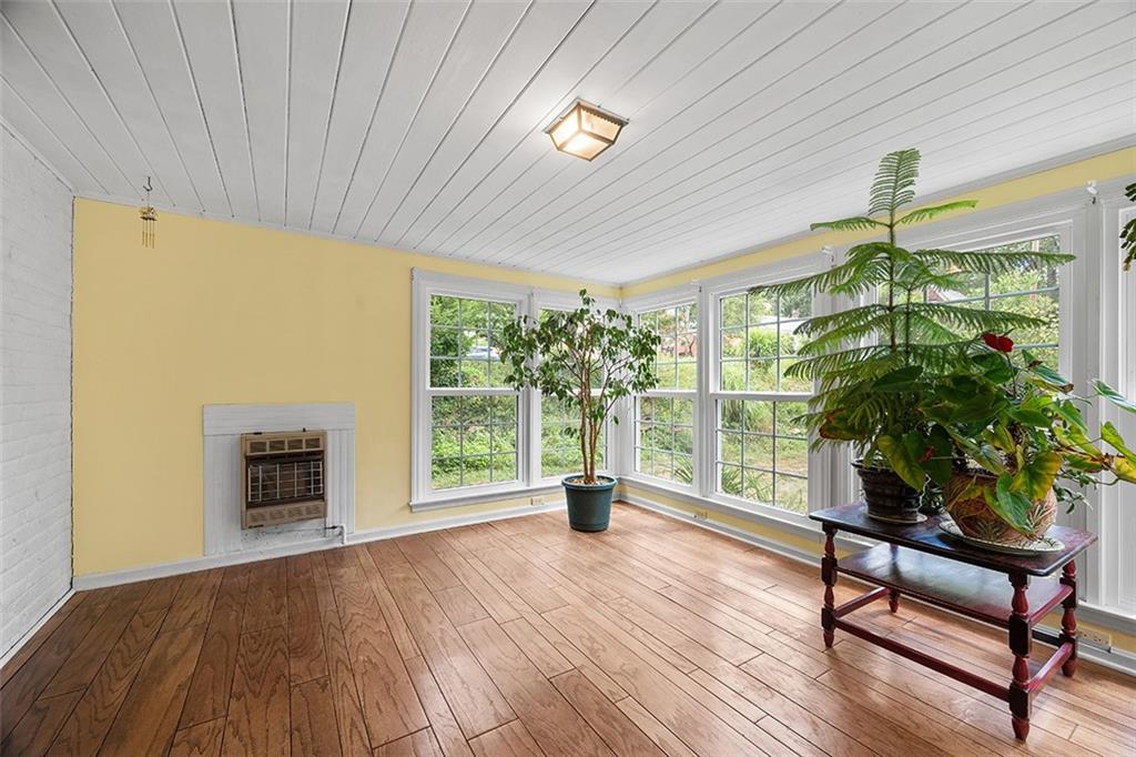 4603 Rolling Hills Road Pittsburgh, PA 15236 - Photo 8 of 39 Gallery Image 8