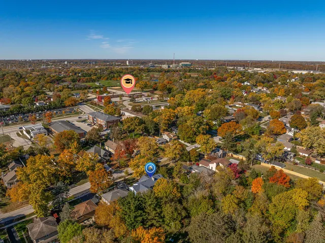 $750,000 | 4915 Pershing Avenue, Downers Grove, IL 60515