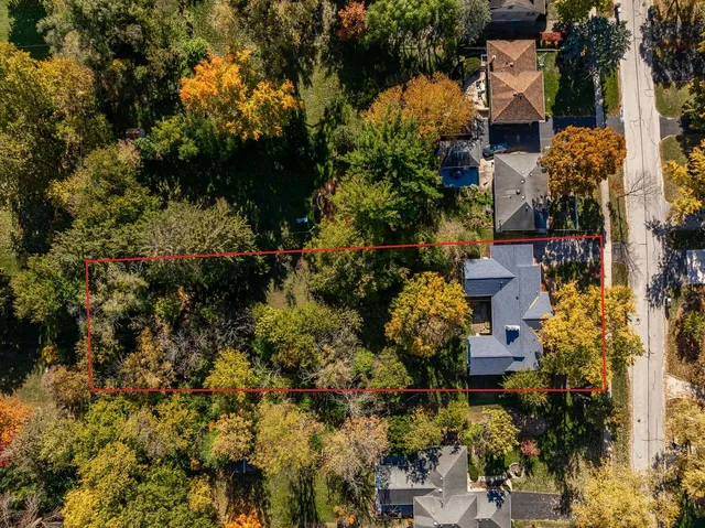 $750,000 | 4915 Pershing Avenue, Downers Grove, IL 60515