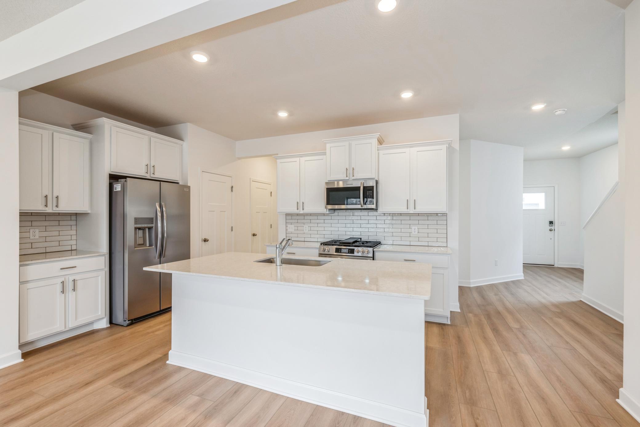 22401 Isla Way Rogers, MN 55374 - Photo 3 of 16