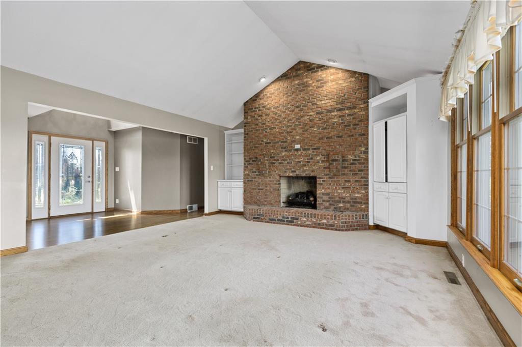 119 Harkins Mill Road Rochester, PA 15074 - Photo 3 of 20