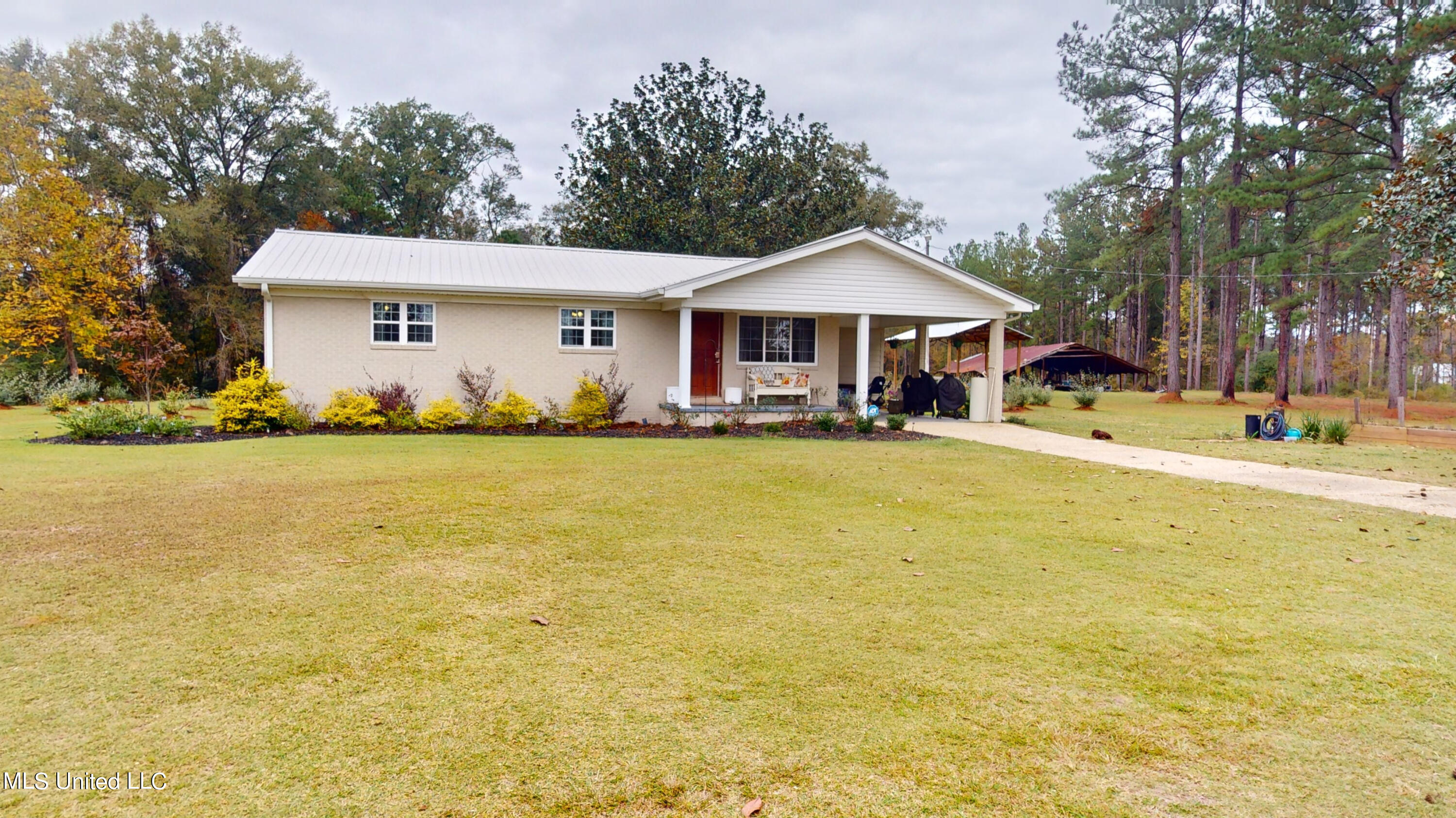 1133 Pine Level Road Leakesville, MS 39451 - Photo 1 of 21 Front