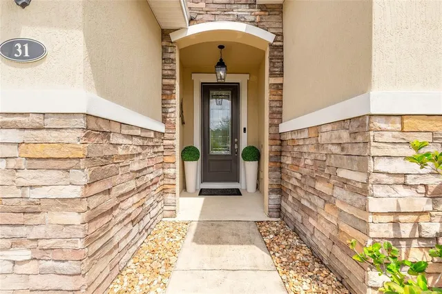 a view of entrance door of the house