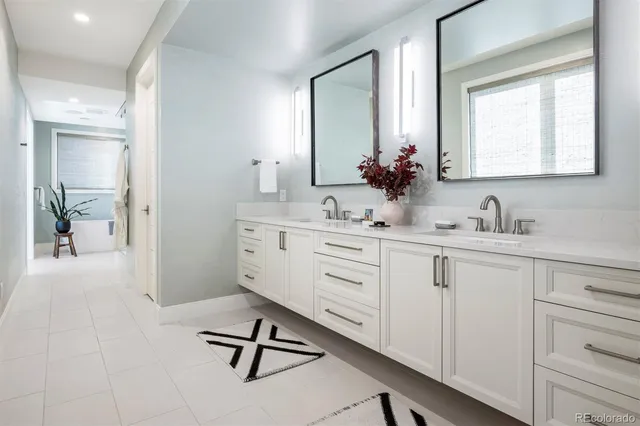 $3,200,000 | 525 Columbine Street, Denver, CO 80206