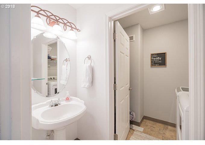 716 Northwest Meadow Ridge Lane, Unit 6 Camas, WA 98607 - Photo 14 of 27 Gallery Image 14