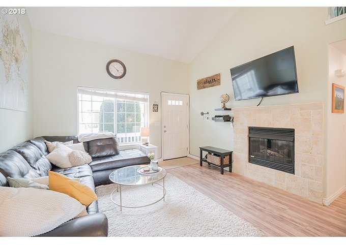 716 Northwest Meadow Ridge Lane, Unit 6 Camas, WA 98607 - Photo 5 of 27 Gallery Image 5