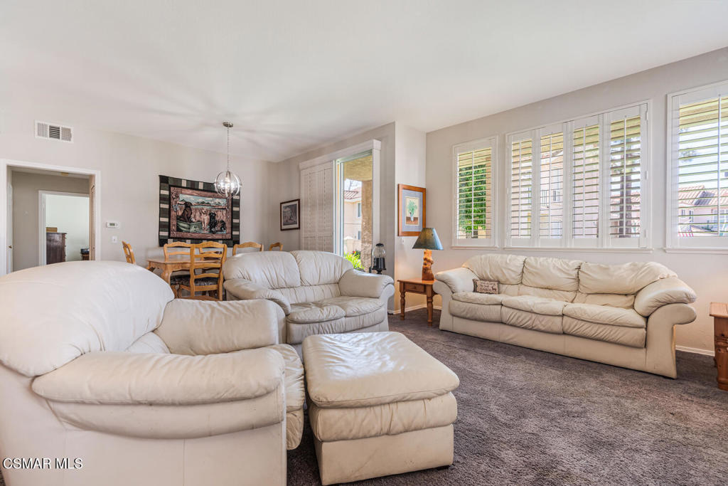 271 Fieldstone Way, Unit A Simi Valley, CA 93065 - Photo 6 of 22